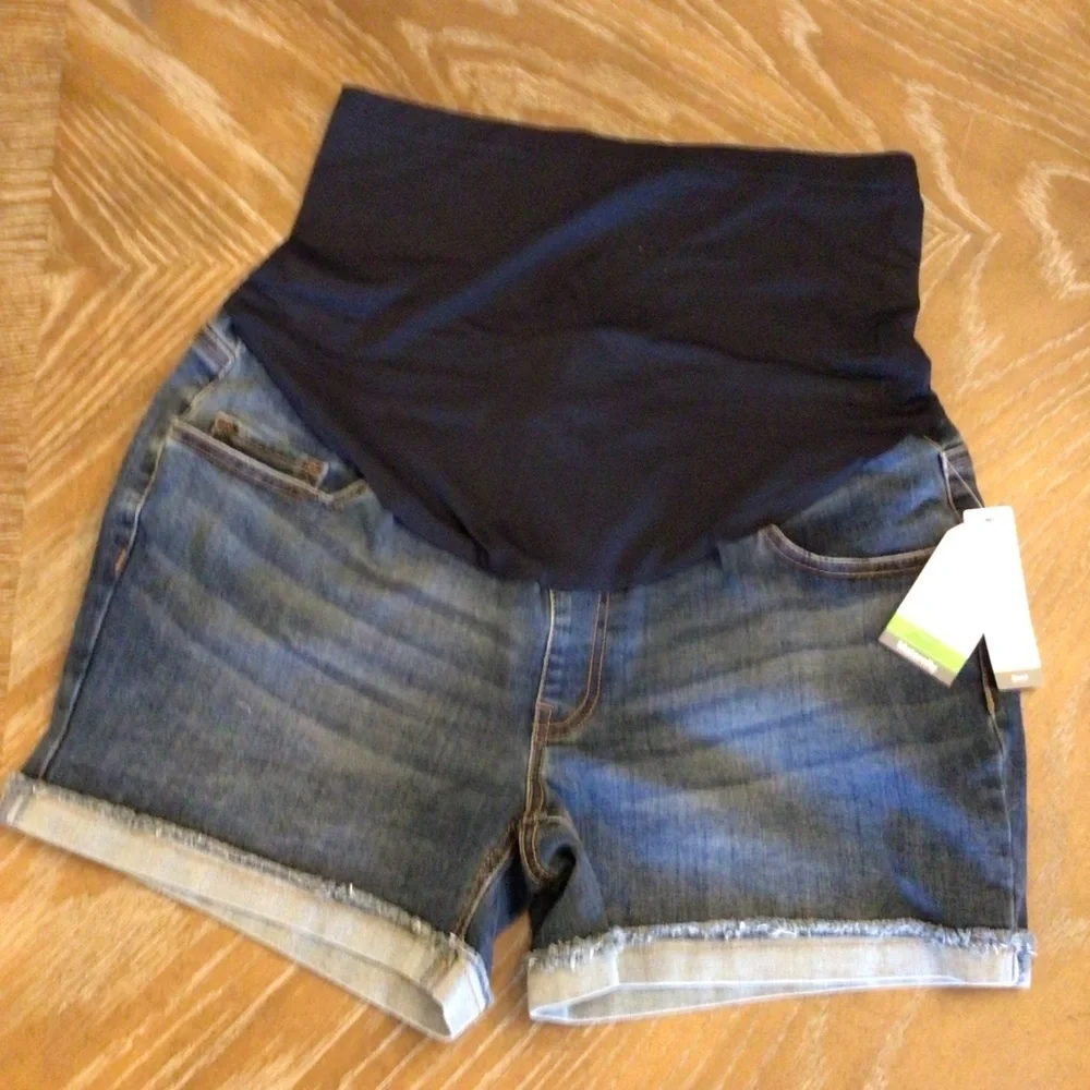 TIME AND Tru Womens Maternity Rolled Cuff Denim Shorts Size Medium 8-10